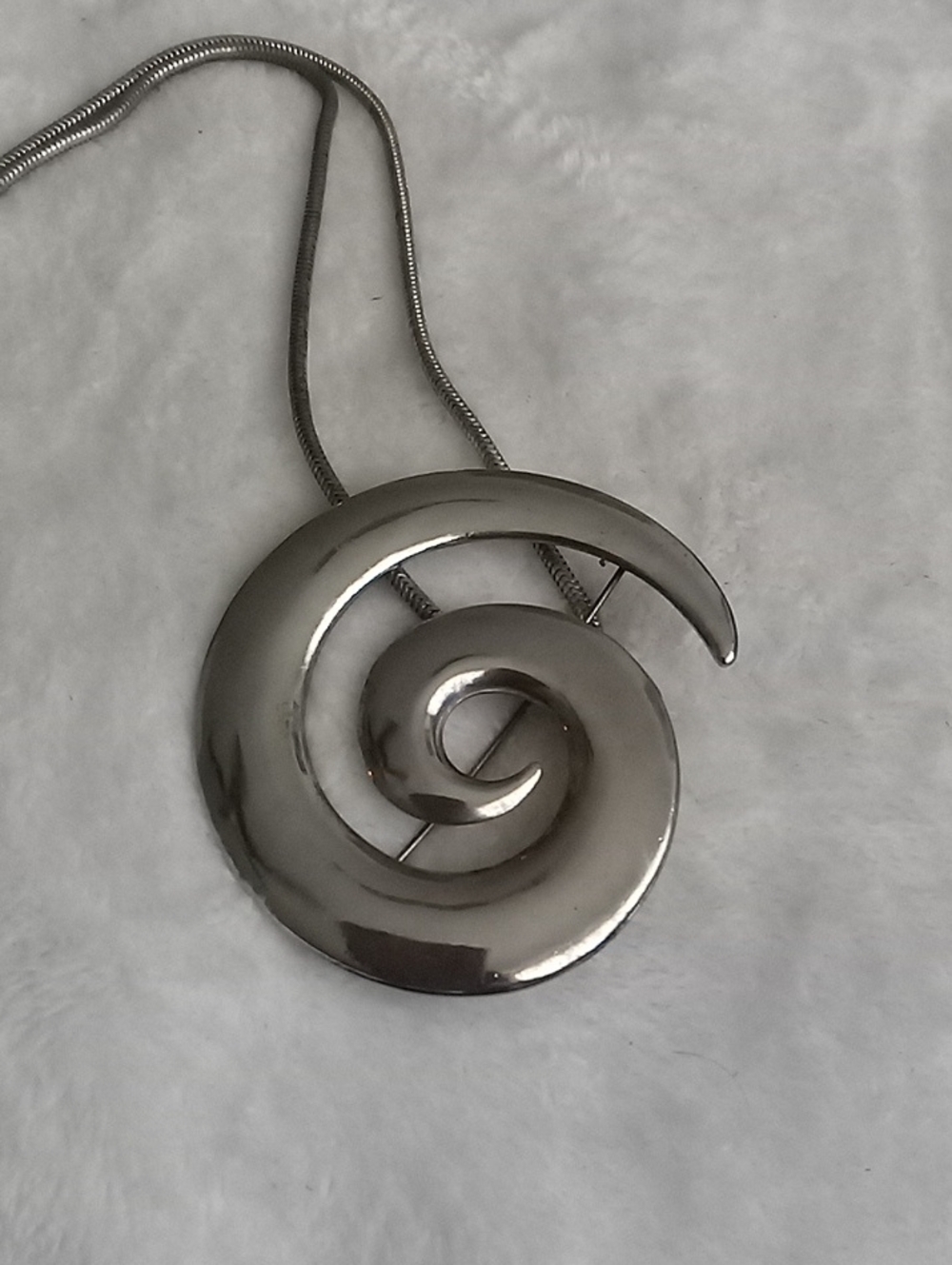 Vintage Silver Spiral Pendant Necklace - Silver